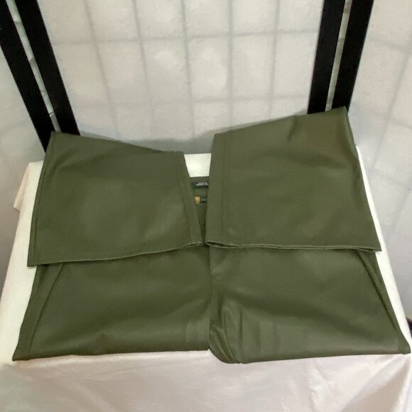 Wild Fable Low Rise Faux Leather Vegan Pleather Flare Jeans Pants Olive NWT 4 - Picture 10 of 13
